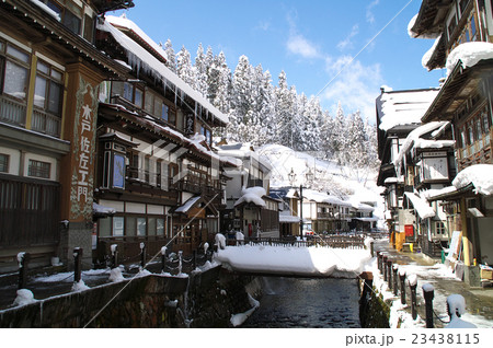 冬の銀山温泉 23438115