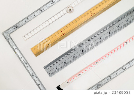 いろいろな物差しの写真素材