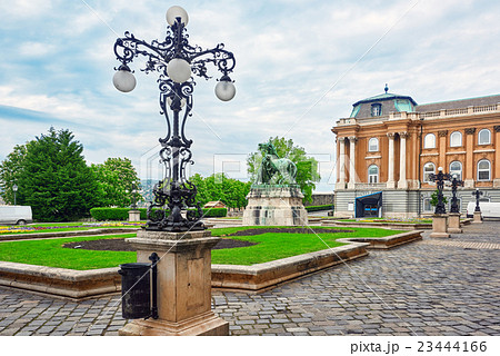 Budapest Royal Castle  23444166