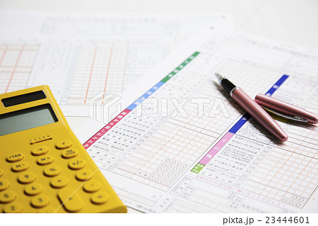 確定申告 税理士 会計士 青色申告 申告 電卓 税金 ビジネス 確定申告 税理士 会計士 青色申告 申告 電卓 税金 ビジネス 23444601