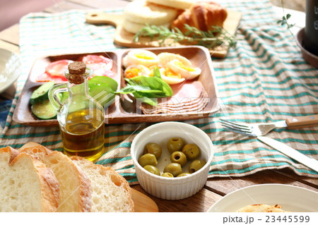 キャンプ 23445599