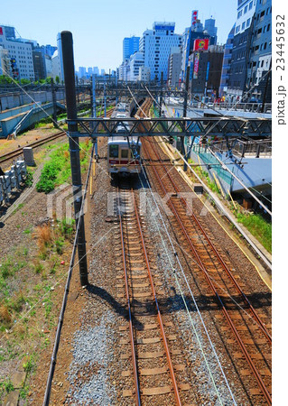 池袋大橋から見た東武東上線の都市景観の写真素材