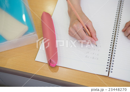 ノートを取る ノートを取る 23448270