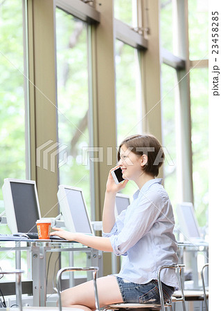 大学生・専門学生 イメージ 大学生・専門学生 イメージ 23458285