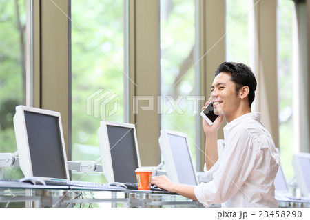 大学生・専門学生 イメージ 大学生・専門学生 イメージ 23458290