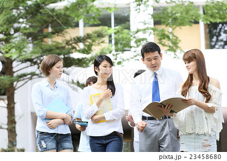 大学生・専門学生 イメージ 大学生・専門学生 イメージ 23458680
