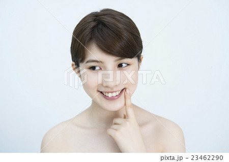 美肌の女性　美容ポートレート 23462290