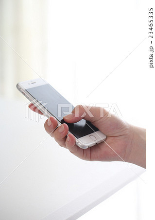 スマホと手 スマホと手 23465335