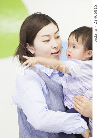 企業内保育 23466915