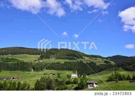 草原の村 23472803