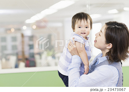 企業内保育 23473067