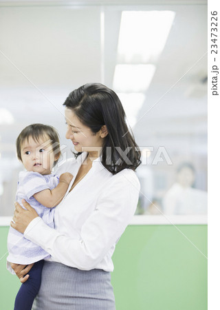 企業内保育 企業内保育 23473226