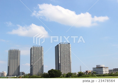 リバ-サイドのタワ-マンション リバ-サイドのタワ-マンション 23478564