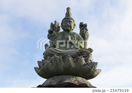 信州の文化財 名工 守屋貞治の石仏 福沢家の准胝観音菩薩 横 (駒ヶ根市福岡)貞治仏の傑作 信州の文化財 名工 守屋貞治の石仏 福沢家の准胝観音菩薩 横 (駒ヶ根市福岡)貞治仏の傑作 23479139