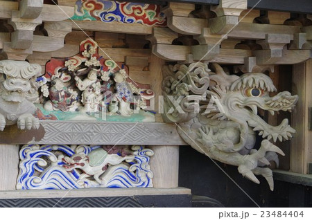 信州　伊那の神社　熱田神社　本殿の龍の彫刻（国重要文化財） 23484404