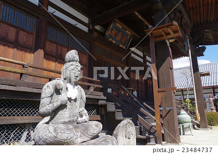 信州　松本の寺院　兎川寺　本堂拝殿と石仏　信濃守護　小笠原氏の祈願時　戦国乱世に翻弄された寺 23484737
