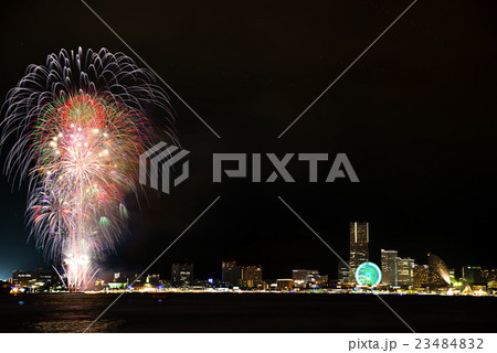 横浜スパークリングトワイライト 花火 23484832