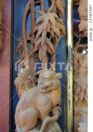 信州 松本の文化財 須々岐水神社の祭り舞台 下金井の舞台の彫刻 袖彫刻の獅子 長野県宝指定 信州 松本の文化財 須々岐水神社の祭り舞台 下金井の舞台の彫刻 袖彫刻の獅子 長野県宝指定 23485087