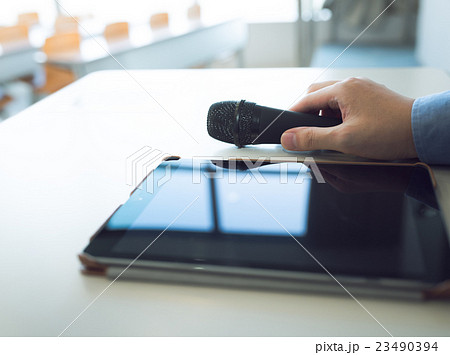 講堂　男性 23490394