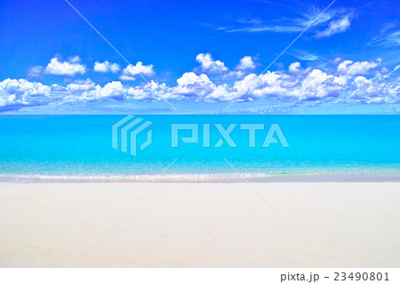 夏の宮古島　長間浜ビーチ 23490801