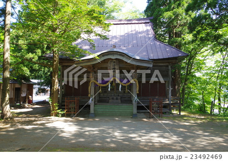 信州 北安曇 小谷の神社 千国諏訪神社 拝殿横 諏訪大社の勧請 古代の創建 信州 北安曇 小谷の神社 千国諏訪神社 拝殿横 諏訪大社の勧請 古代の創建 23492469
