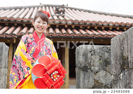 沖縄　琉装 23493099