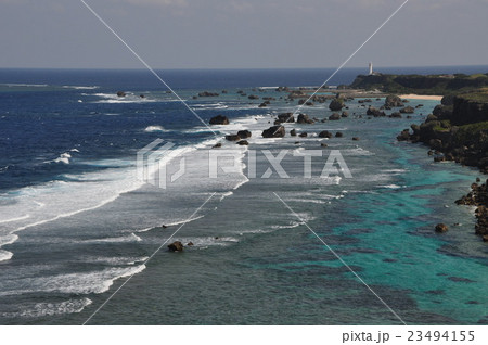 宮古島、東平安名崎の青い海 23494155