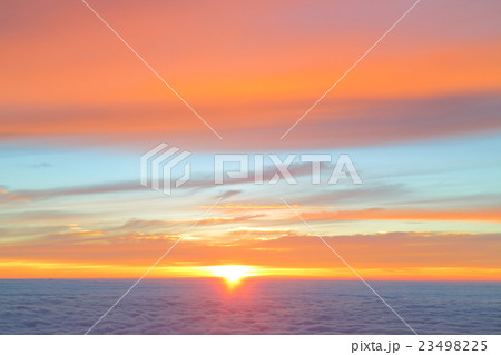 富士山頂からの御来光 23498225