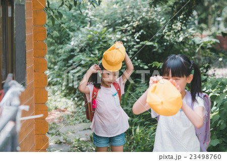 primary school child primary school child 23498760