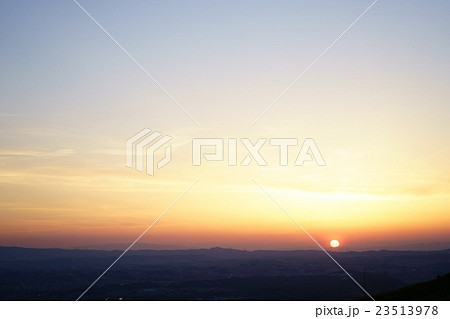 若草山の夕日 23513978