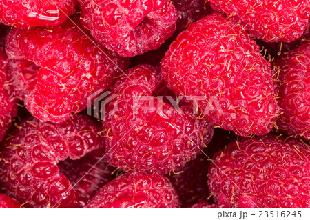 Fresh red raspberries 23516245