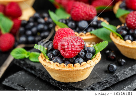 Tartlets with berries Tartlets with berries 23516281