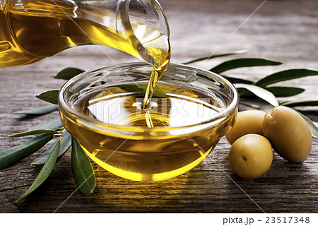 Olive oilの写真素材 [23517348] - PIXTA