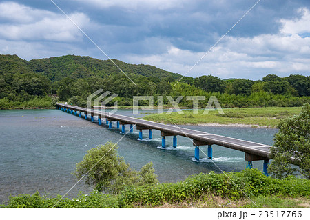 佐田の沈下橋(高知県四万十川) 佐田の沈下橋(高知県四万十川) 23517766