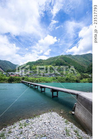 岩間沈下橋(高知県四万十川) 岩間沈下橋(高知県四万十川) 23517793