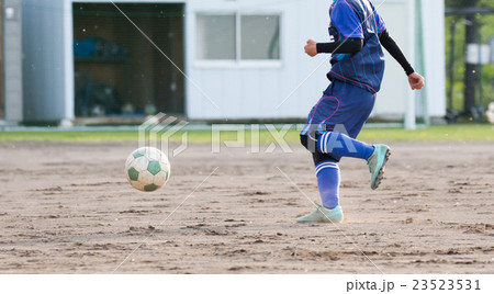 サッカー　フットボール 23523531
