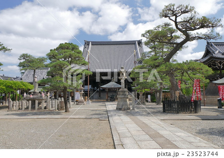 【葛井寺】 大阪府藤井寺市藤井寺1-16−21 【葛井寺】 大阪府藤井寺市藤井寺1-16−21 23523744