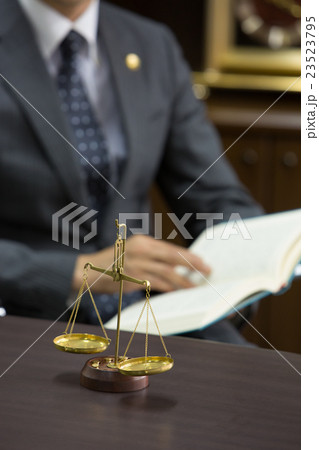 弁護士 イメージ 23523795