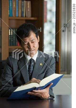 弁護士 イメージ 弁護士 イメージ 23523830