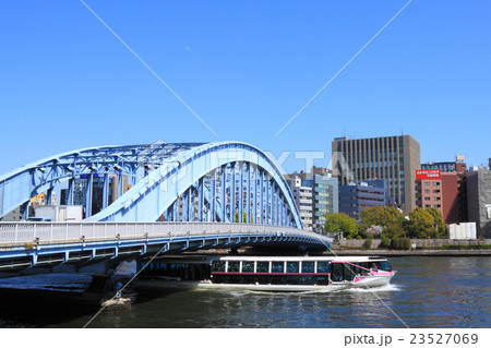 永代橋と遊覧船 隅田川 23527069