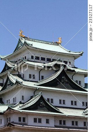 快晴の名古屋城 23527117