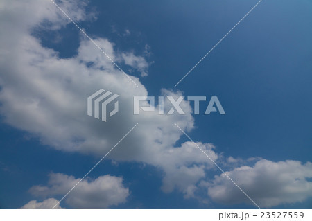 7月中盤の早朝の空と雲 3:2 7月中盤の早朝の空と雲 3:2 23527559