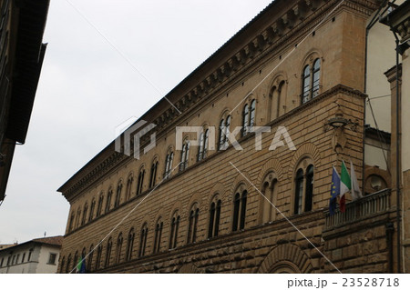 イタリアの世界遺産フィレンツェのダヴィデ像のあるアカデミア美術館 イタリアの世界遺産フィレンツェのダヴィデ像のあるアカデミア美術館 23528718