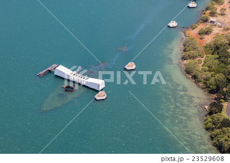 戦艦アリゾナ/真珠湾上空 戦艦アリゾナ/真珠湾上空 23529608