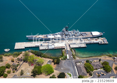 戦艦ミズーリ／真珠湾上空 23529609