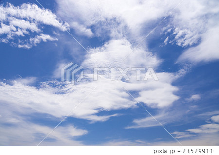 青空と白い雲 23529911