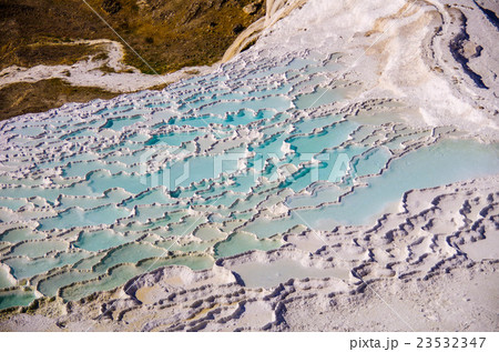 トルコ　パムッカレの石灰華段丘 23532347