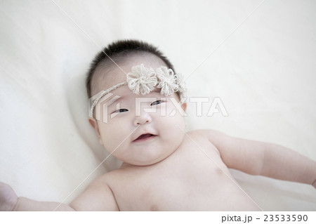 赤ちゃん　 23533590