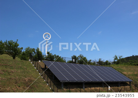 小型風力発電と太陽光発電 23543955