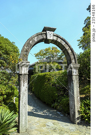 グラバー邸 石のアーチ門  23548166